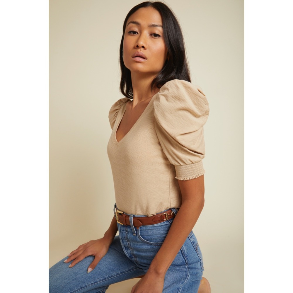 Nation‎ LTD Celine Womens Pima Cotton Puff Sleeve V-Neck Tee Beige XS Smocked